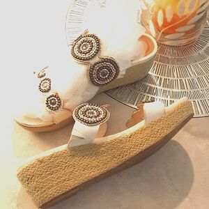 Beaded Wedge White 7.5